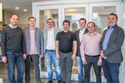 ������� �������� Deceuninck �������� ����-�������� ������� ���� ������ � ���������� ��������